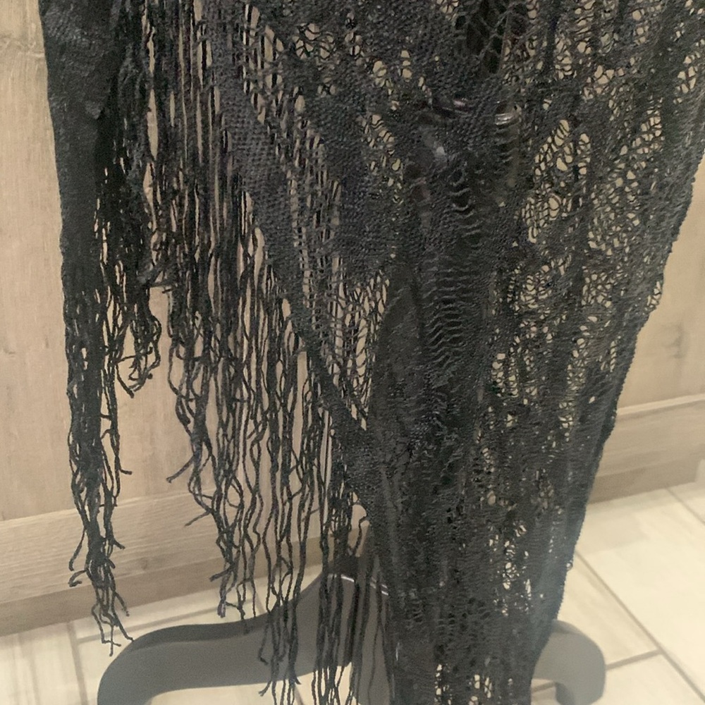 Black Crocheted Shawl Or Beach Wrap Cover up With Fringe Women's One Size - Picture 4 of 9